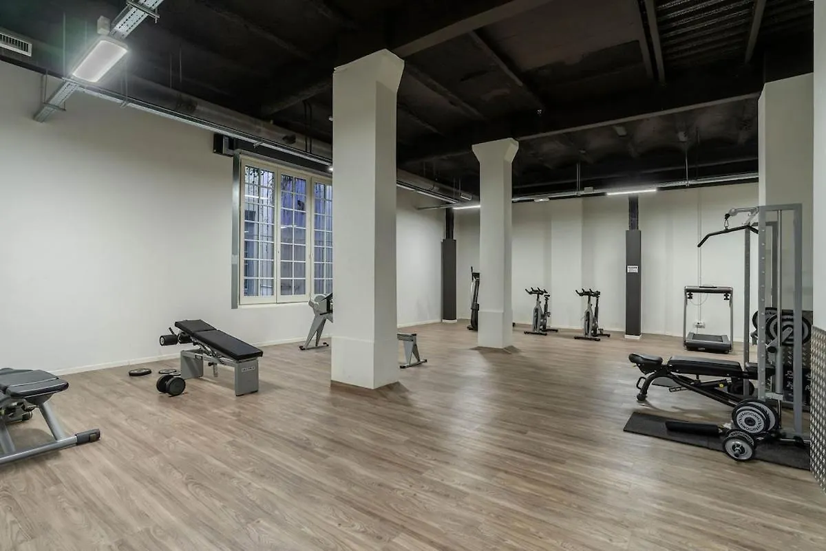 Canela Homes Midterm Casp Gym&Pool Barcelona Spanien